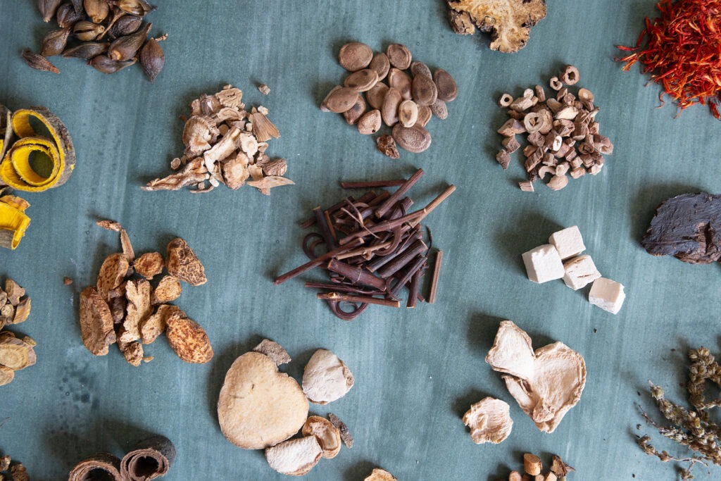 TCM bei hormonellen Beschwerden