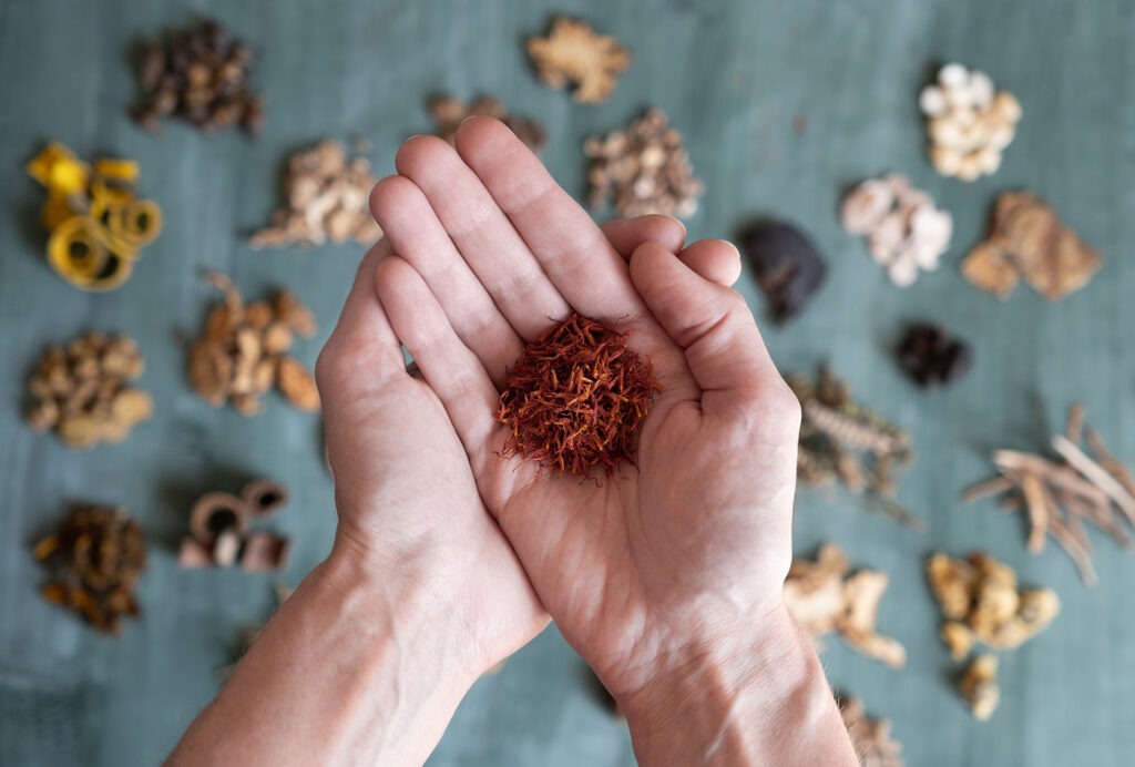 TCM bei hormonellen Beschwerden